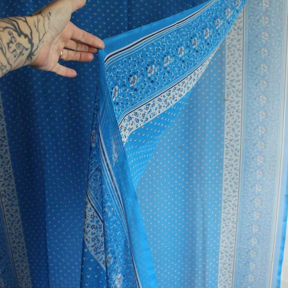 Vintage 1990s Indian Sari, Authentic Sky Blue Chiffon with a Floral Print Saree, - Picture 9 of 10
